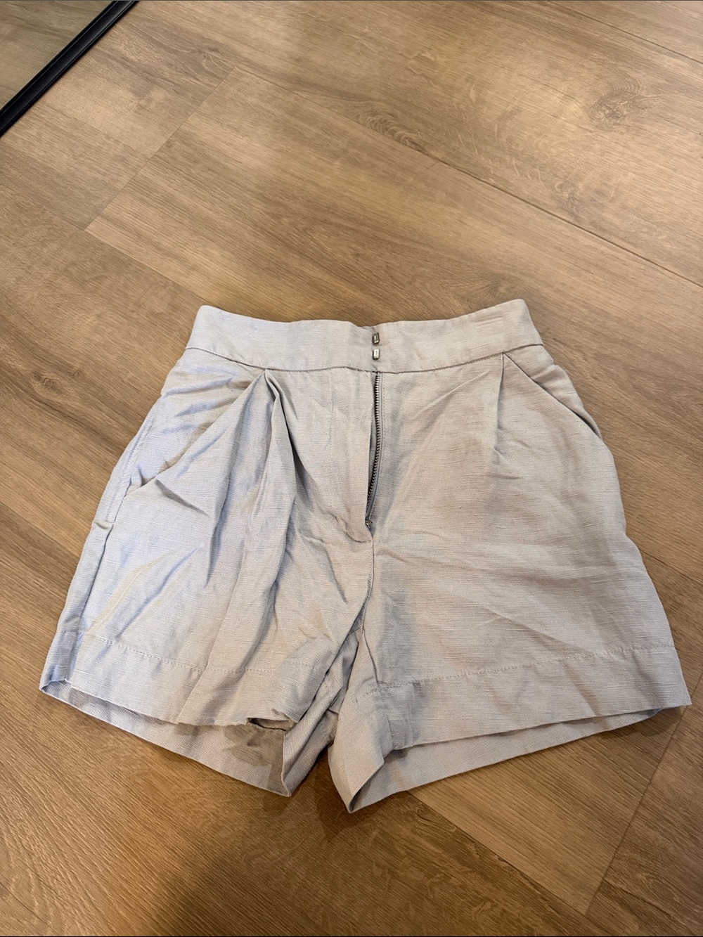 Aritzia Light Gray High-Waist Pleated Shorts